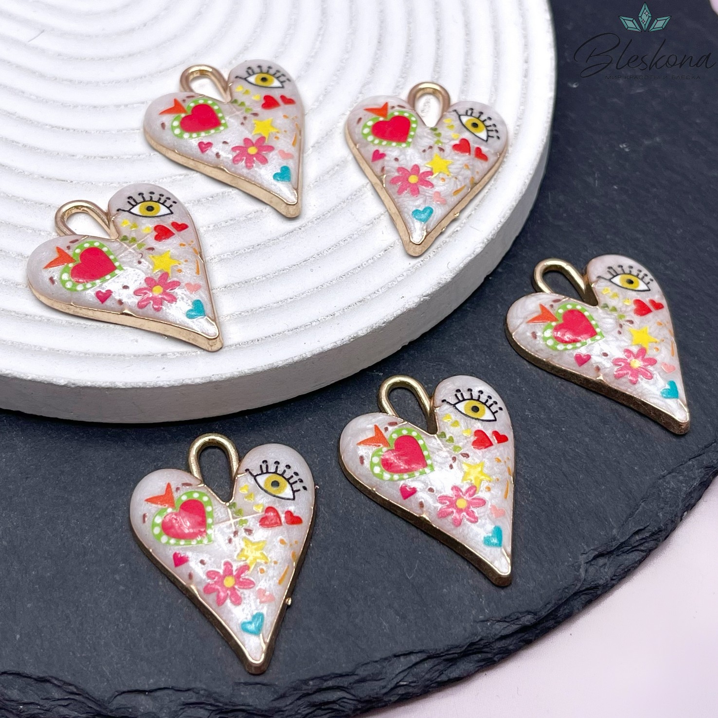 34,5*25,5 мм, Цвет золото, Подвеска Сердце с рисунками 