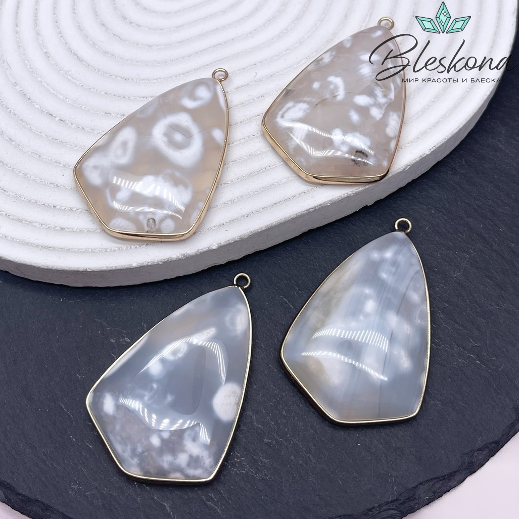 56*38 мм Цвет золото, Подвеска фриформ Агат