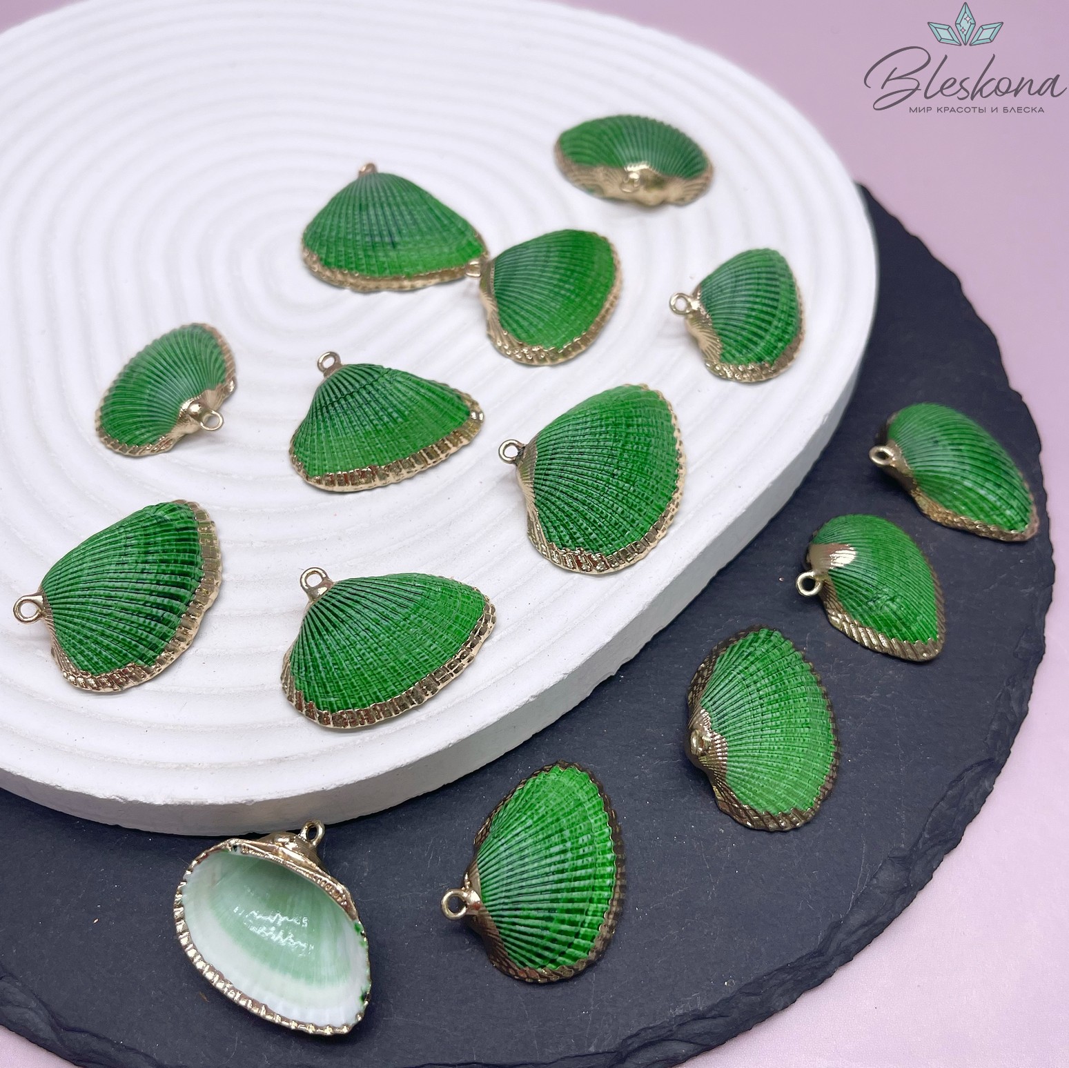 (23-26)*(25-30) мм, Цвет золото, Подвеска Ракушка зеленая