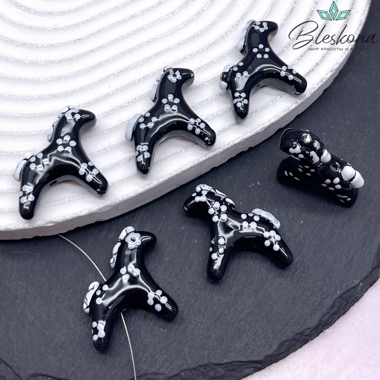 22*27 мм Керамика бусина Дымковская лошадка черная