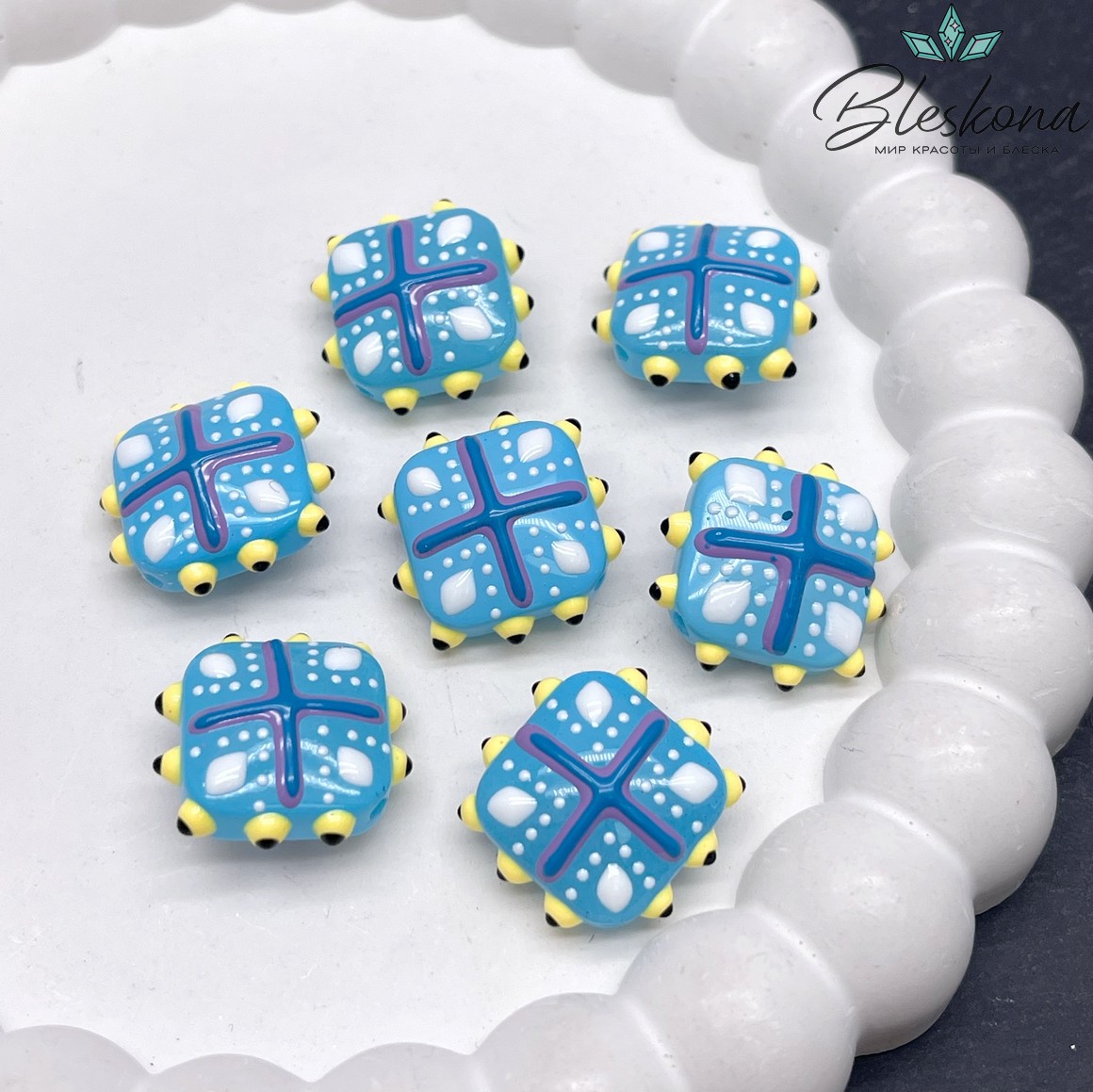 20 мм Бусина квадрат голубой