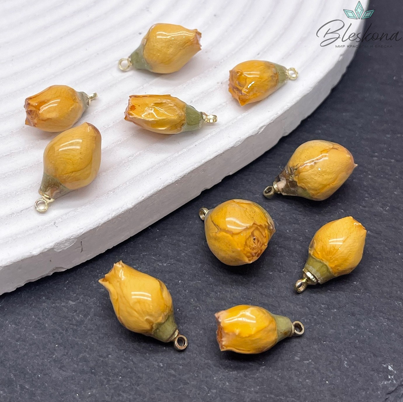 14-17 мм, Цвет золото, Подвеска роза в эпоксидной смоле №6