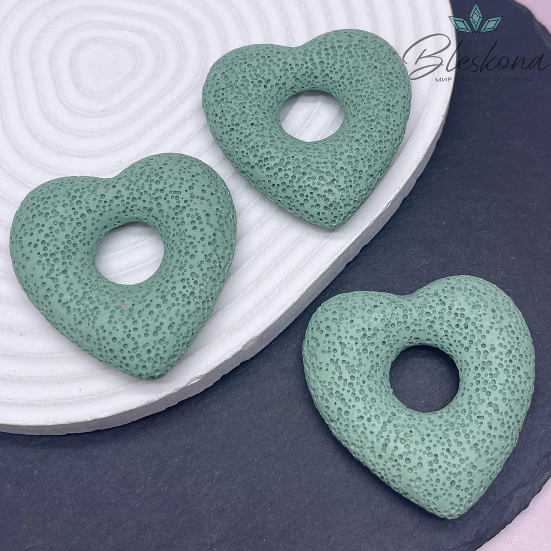 Лава Вулканическая Подвеска сердце зеленое  53*51 мм