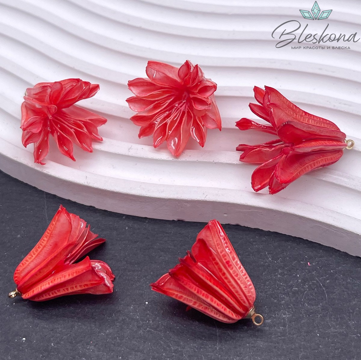28-33 мм Подвеска Колокольчик в эпоксидной смоле красный