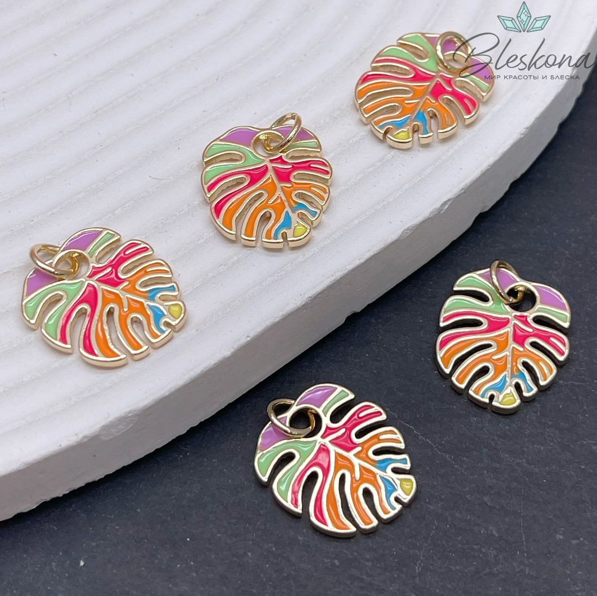 18*16 мм Цвет золото, Подвеска Монстера лист цветная эмаль 