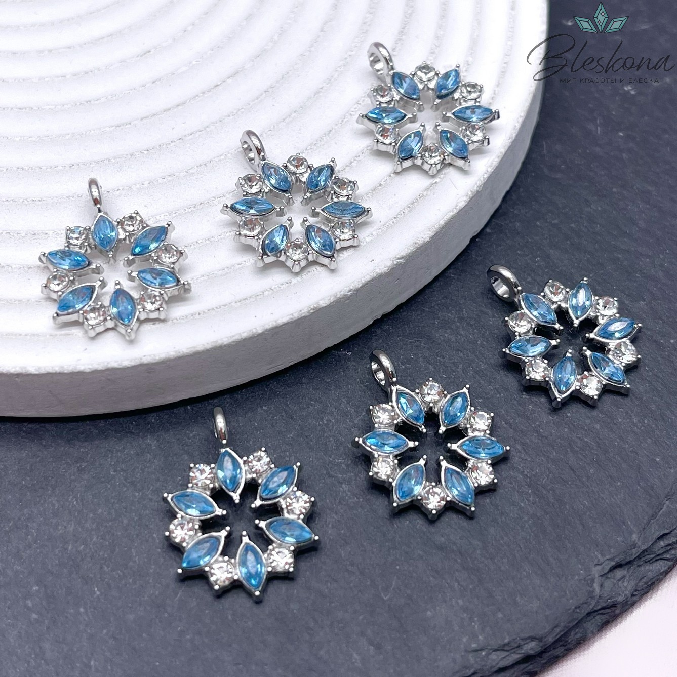 23*17,5 мм Цвет серебро, Подвеска Снежинка с цирконами