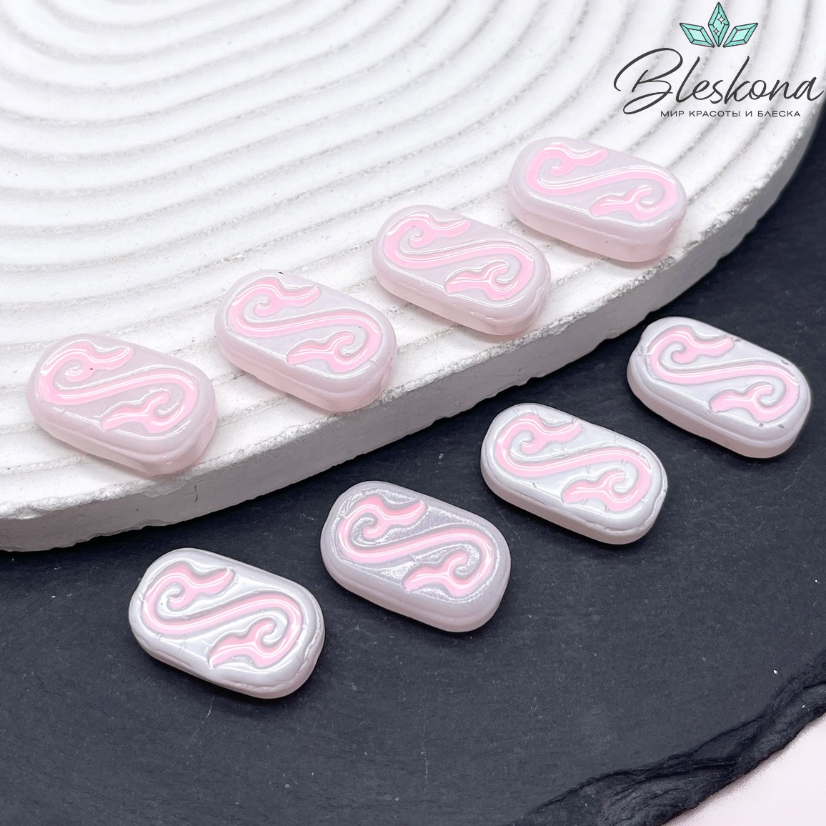 20*11,5 мм Бусина Этно округленный прямоугольник бело-розовый