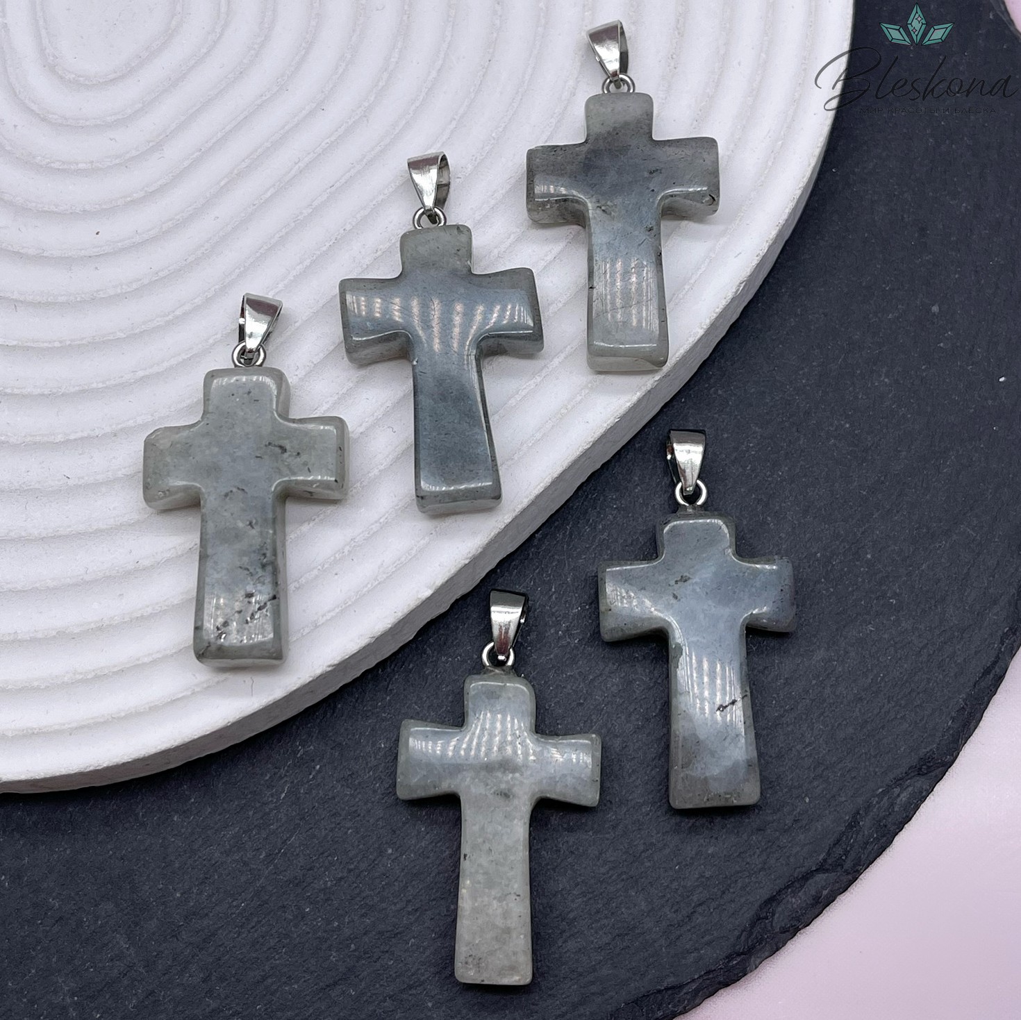 Подвеска крест Лабрадор, цвет серебро 35*22 мм