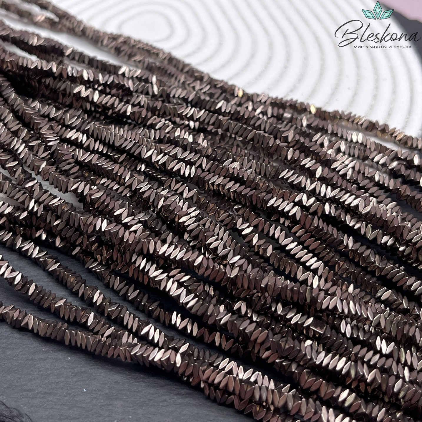 3*1,5 мм Гематин квадрат елочка, цвет коричневый №1 (шоколадный)