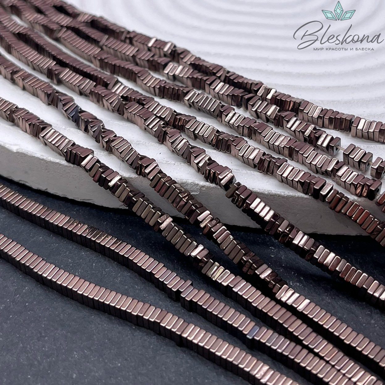 4 мм Гематин имитация, цвет коричневый, квадрат  (шоколадный)