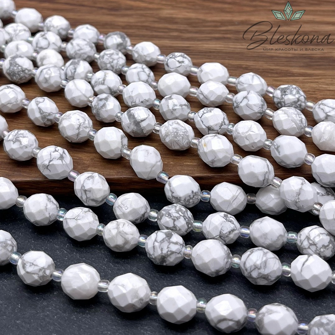 Магнезит (Говлит) овал в огранке 10*8 мм