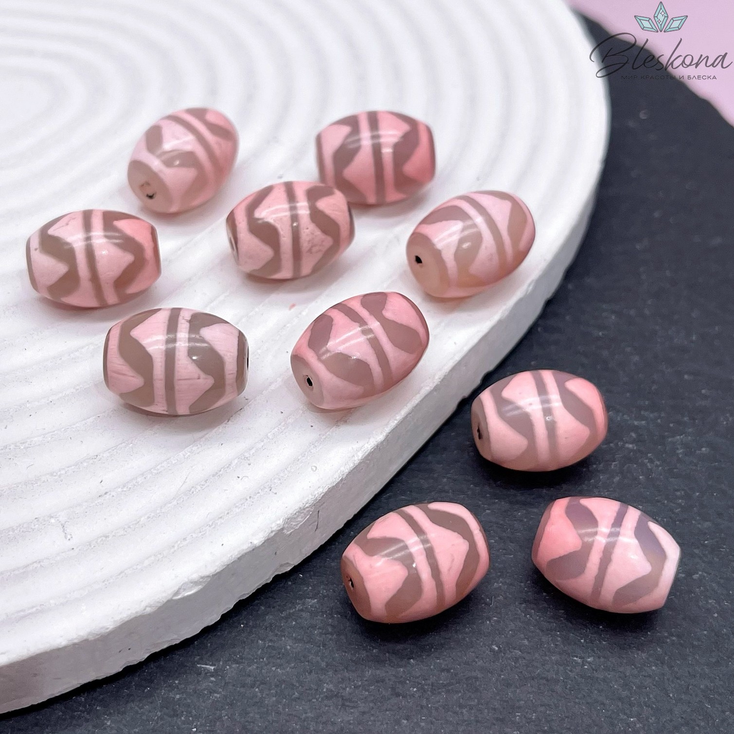 Бусина Дзи 2-й Тигриный клык розовый бочонок 16*12 мм