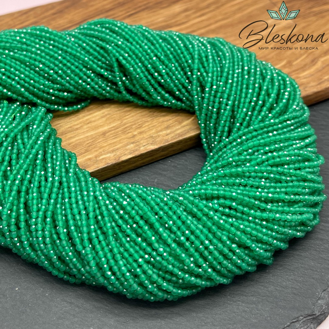 Халцедон зеленый алмазная огранка 2 мм