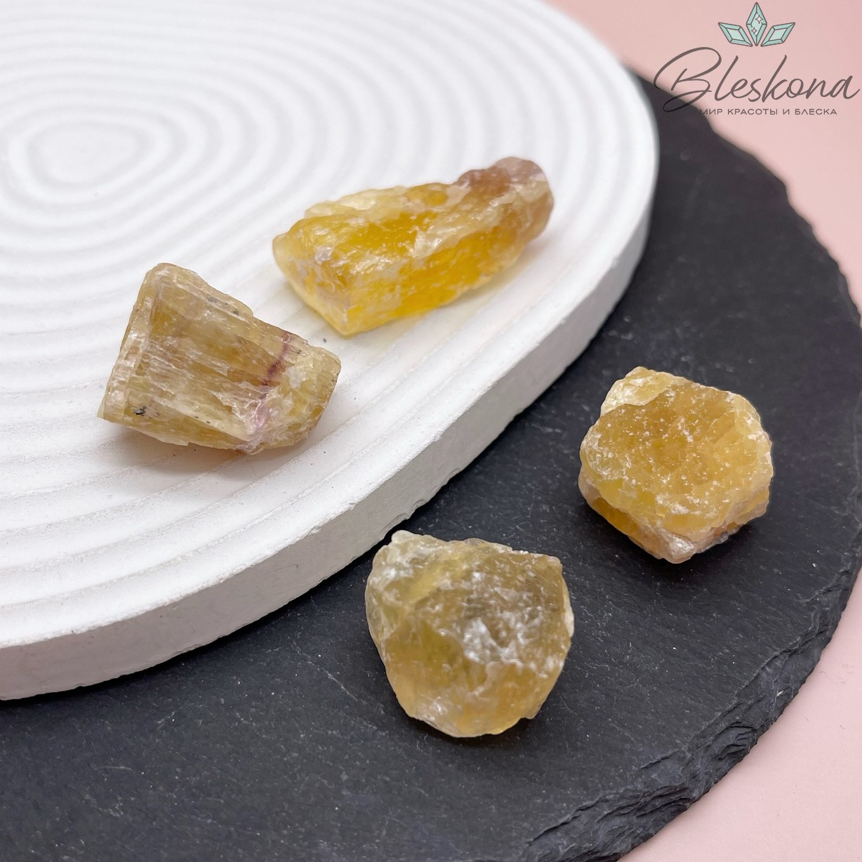 Флюорит желтый необработанный 28-33 мм 