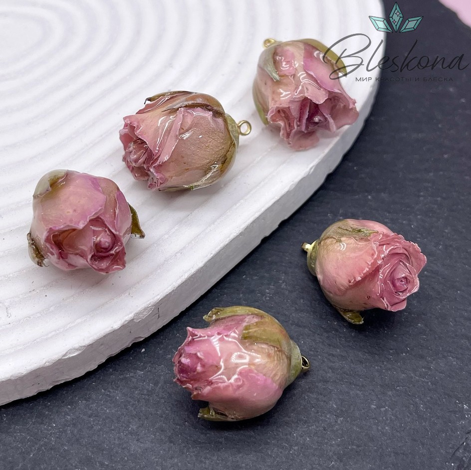 25-29 мм, Цвет золото, Подвеска роза в эпоксидной смоле №13