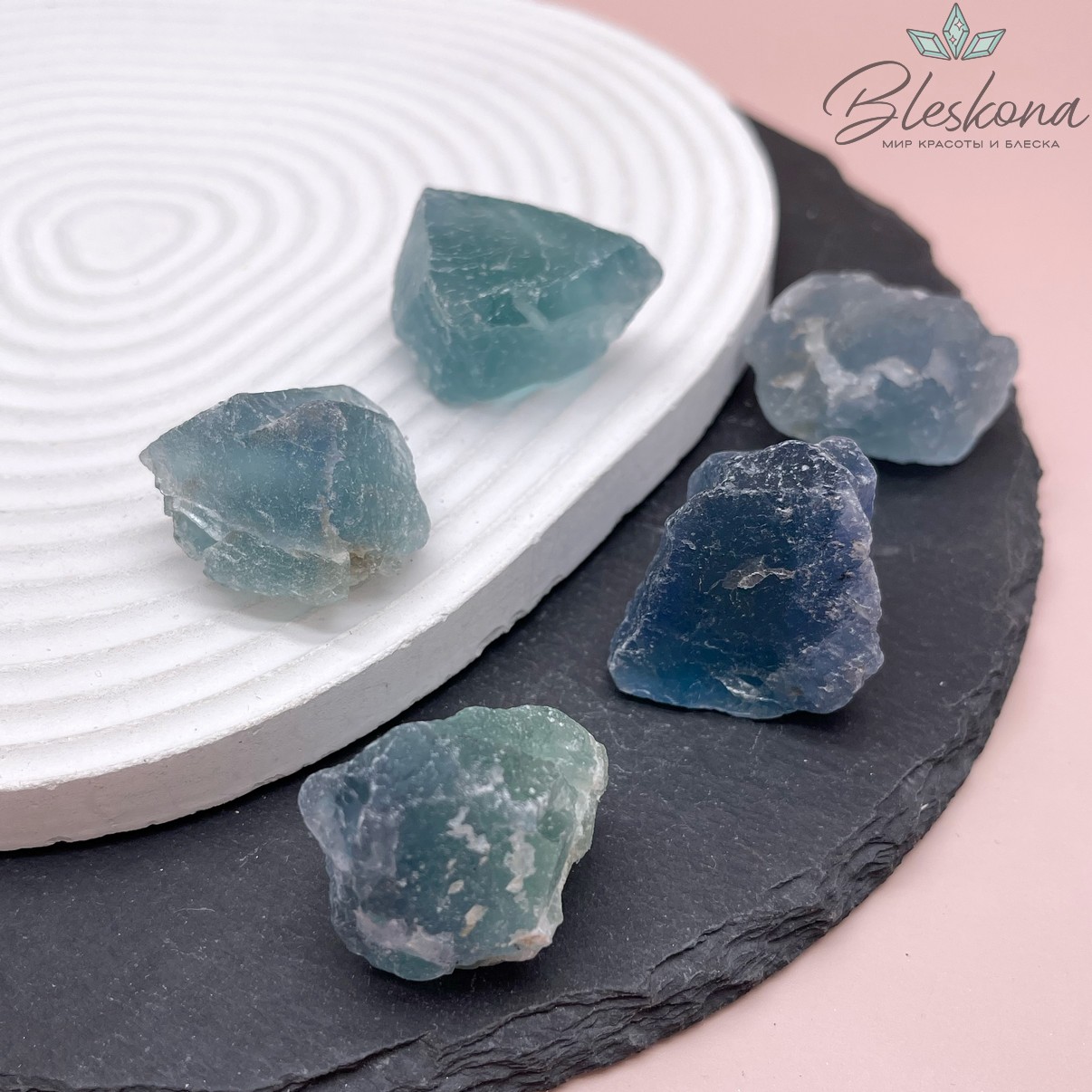 Флюорит зеленый необработанный 28-33 мм 