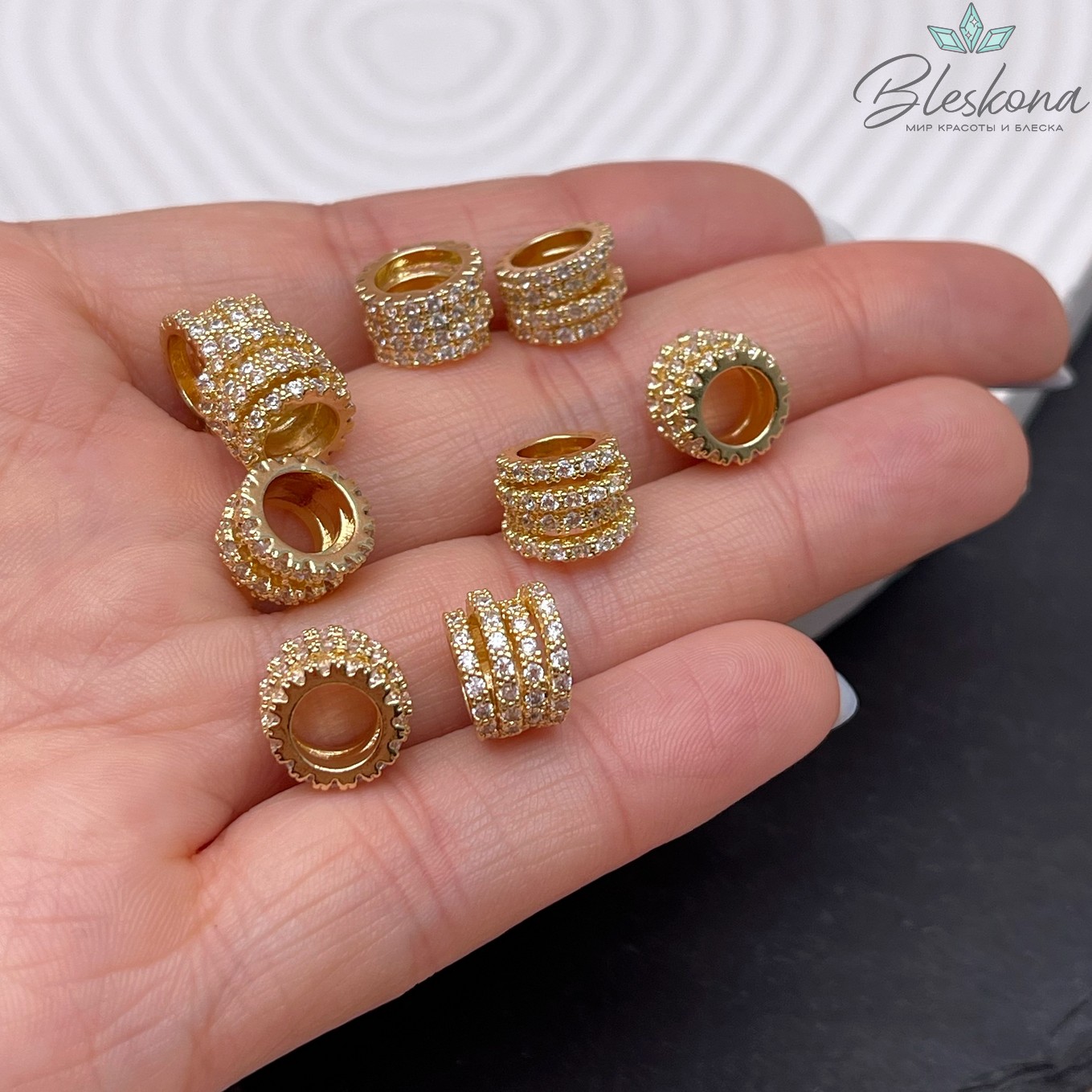 7*10 мм Цвет золото, Бусина цирконы 4 ряда