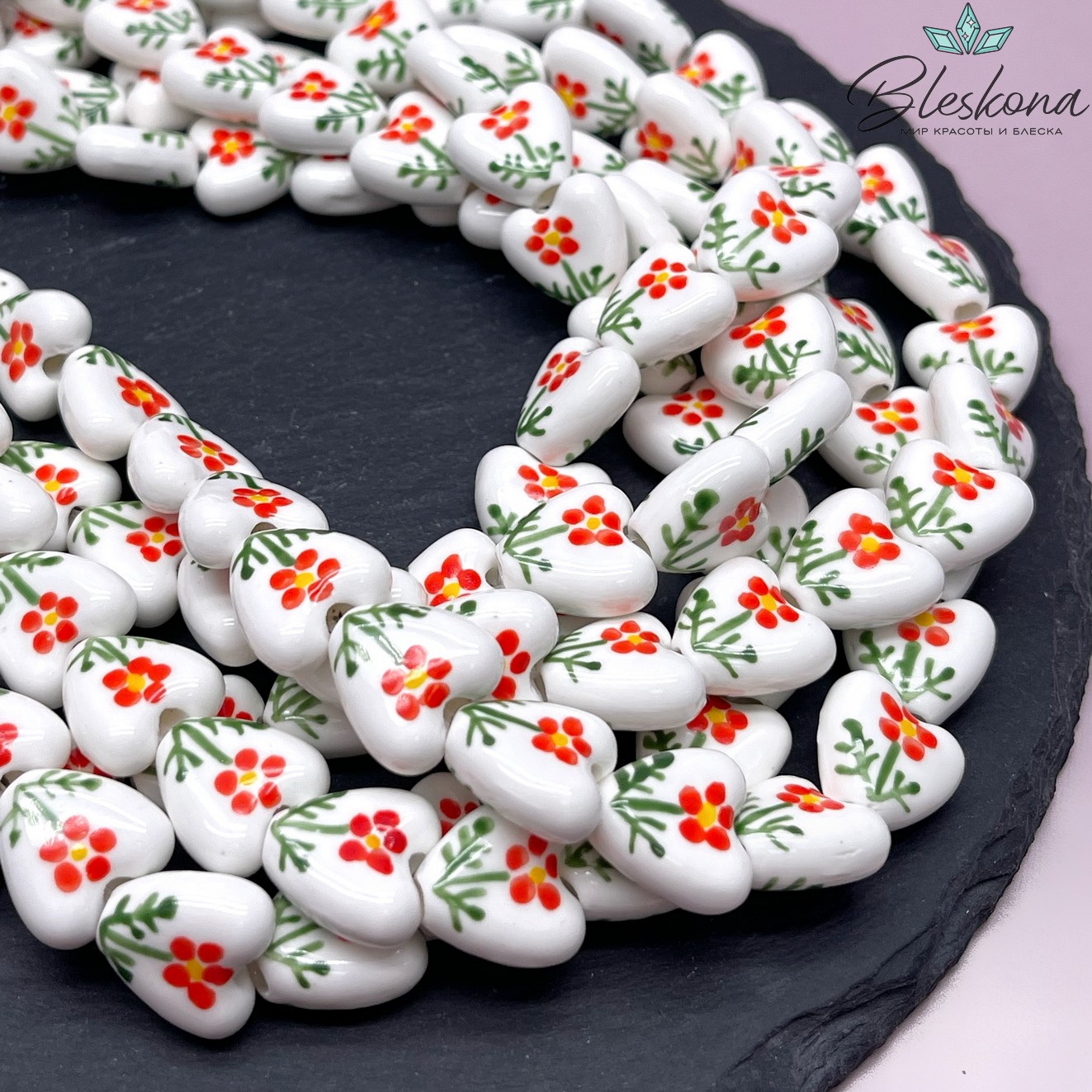 14,5 мм Бусина сердце, керамика цвет белый красная ромашка