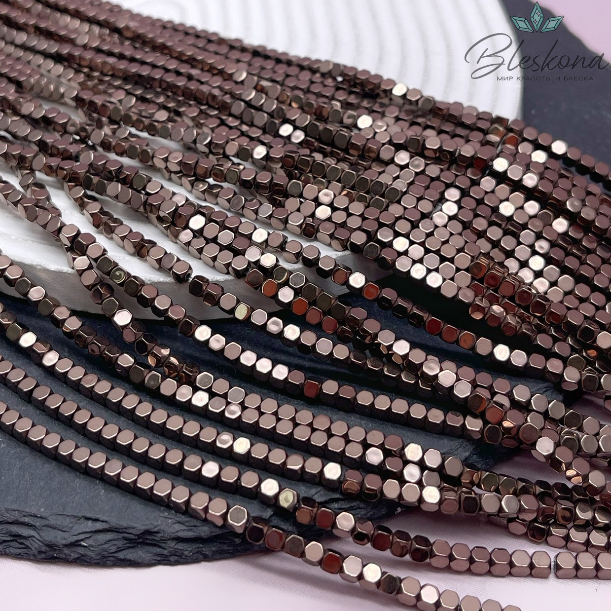 3 мм Гематин имитация, цвет коричневый (шоколадный) куб огранка