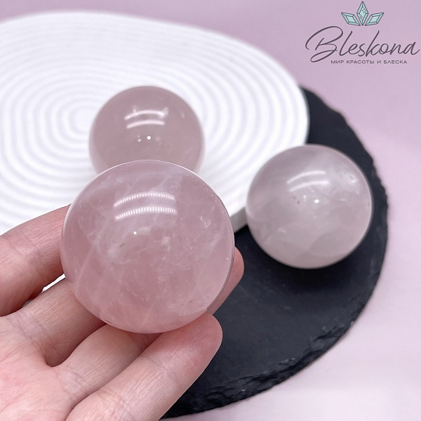 Розовый кварц шар 42 мм
