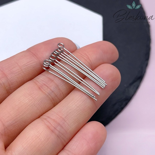 3 см*0,7 мм Цвет серебро, Пины петелька жесткие уп. 10 шт.