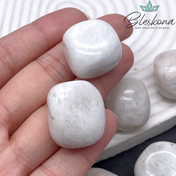 Лунный камень галтовка 20-25 мм