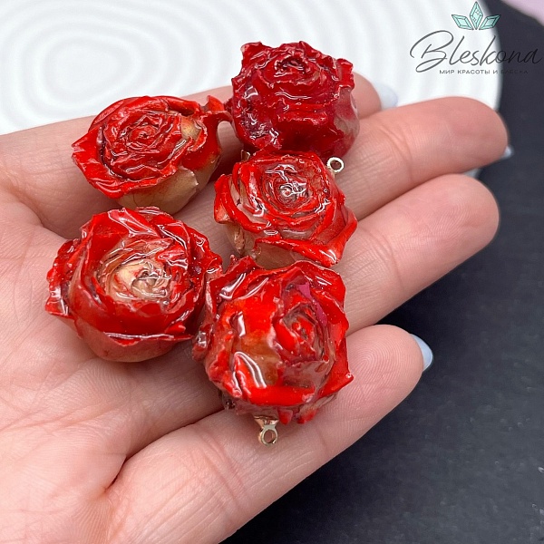 21-30 мм, Цвет золото, Подвеска роза в эпоксидной смоле №22