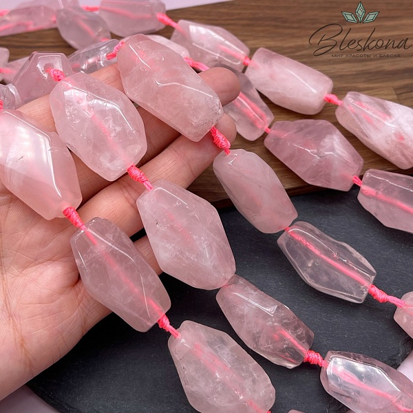 Розовый кварц фриформ огранка (30-40)*(16-21) мм