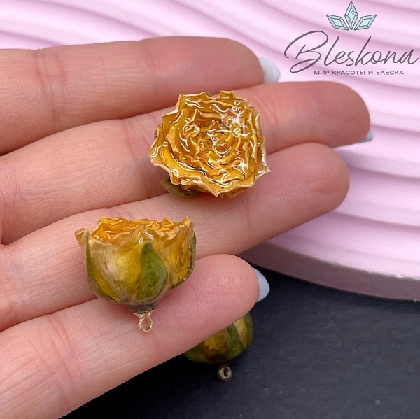 20-26 мм, Цвет золото, Подвеска роза в эпоксидной смоле №6
