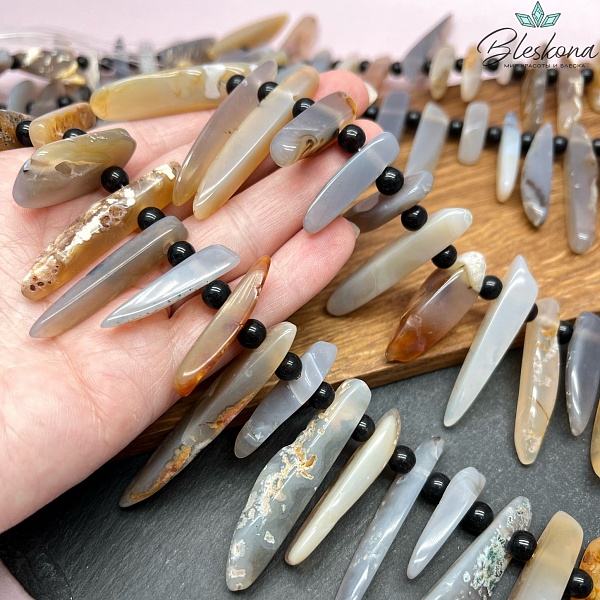 Агат серый №1 сколы (28-50)*(5-10) мм