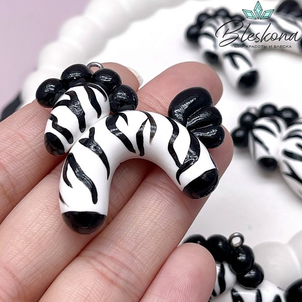 38*35 мм, Цвет серебро, Подвеска Зебра