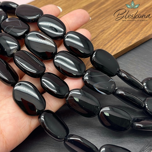 Агат черный с прожилками овал 25*16 мм
