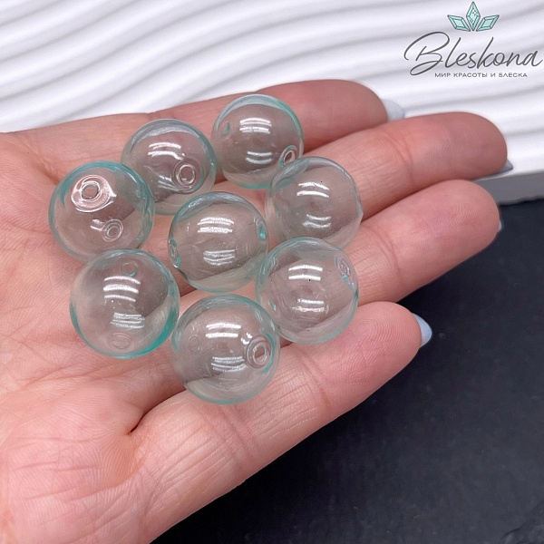16 мм Бусина шар стекло бледно- зеленое