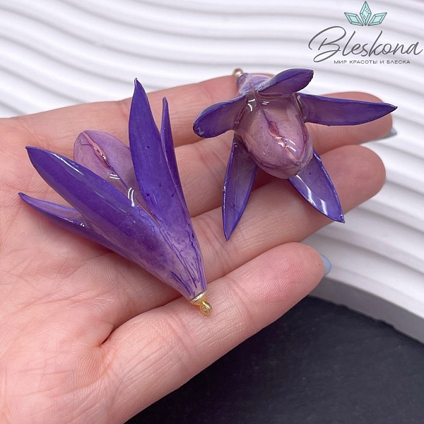 40-46 мм Подвеска магнолия в эпоксидной смоле фиолетовая
