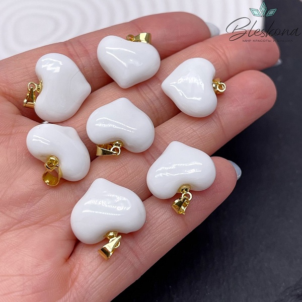 17 мм, Цвет золото, Подвеска сердце стекло белое