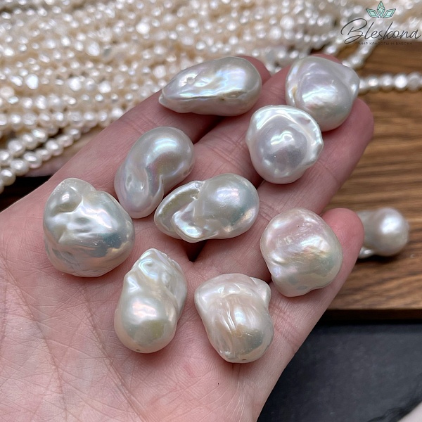 Жемчуг Барокко крупный белый штучно ~ (19-21)*(14-17) мм 