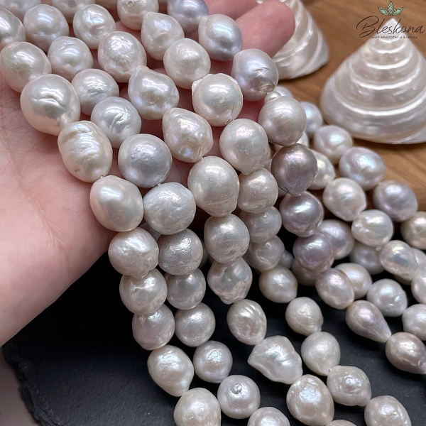 Жемчуг Касуми шар белый на увеличение 10-13,5 мм