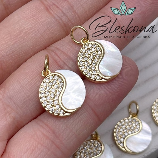 16*13,5 мм Цвет золото, Подвеска Инь-Янь с перламутром и цирконами