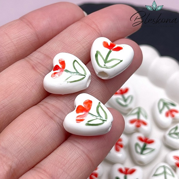 14,5 мм Бусина сердце, керамика цвет белый красный цветок (штучно)
