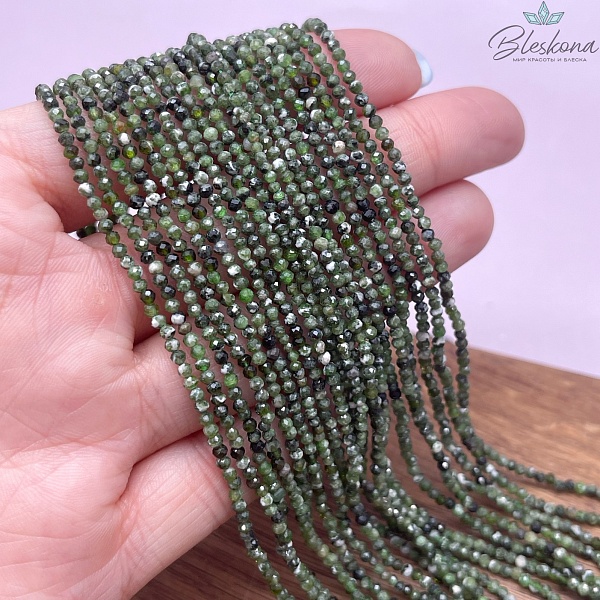 Хромдиопсид алмазная огранка №1 2 мм