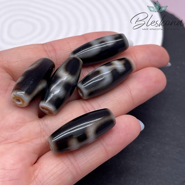 Бусина Дзи Нектарный сосуд Изобилия черно-белый бочонок 28*11 мм