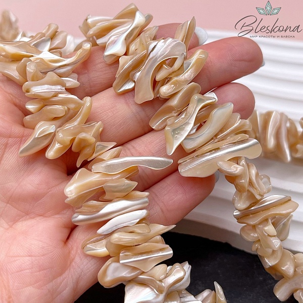 Перламутр карамельный сколы 15-30 мм