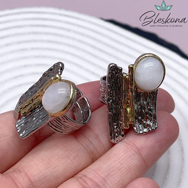 19,5 мм Цвет биколор, Кольцо рельефное безразмерное Лунный камень 