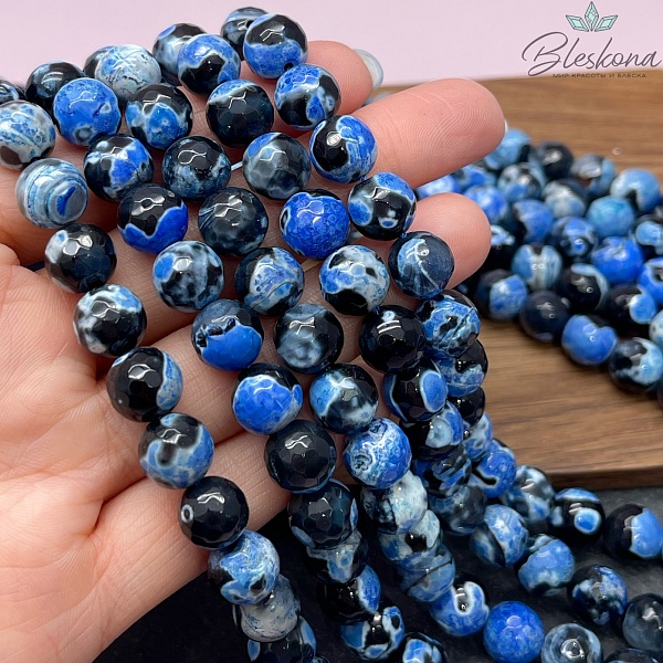 Агат черный синие разводы огранка 10 мм