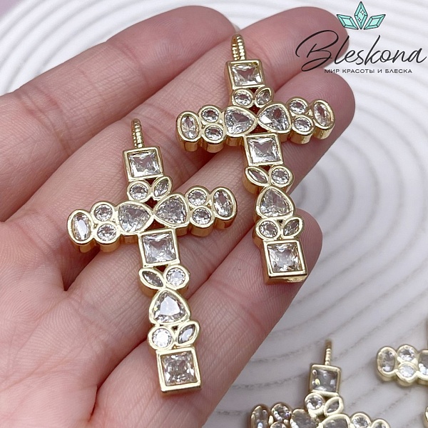 47*28 мм Цвет золото, Подвеска Крест фигурный с белыми цирконами