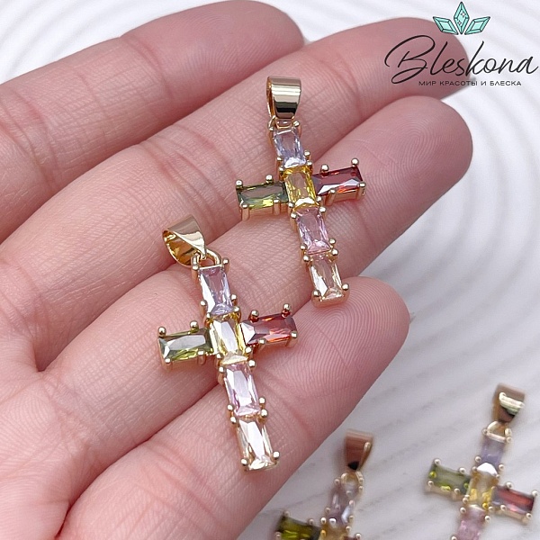28*16 мм Цвет золото, Подвеска крест цирконы микс