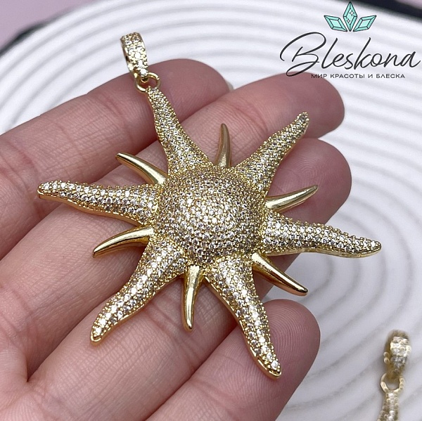 56,5*46,5 мм Цвет золото, Подвеска солнце с цирконами