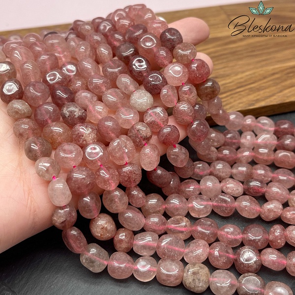 Кварц клубничный галтовка 9-10 мм