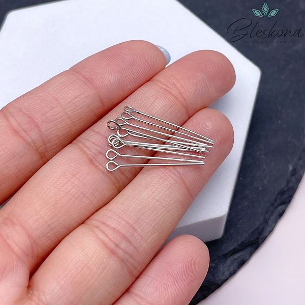 2 см*0,6 мм Цвет серебро, Пины петелька жесткие уп. 10 шт.