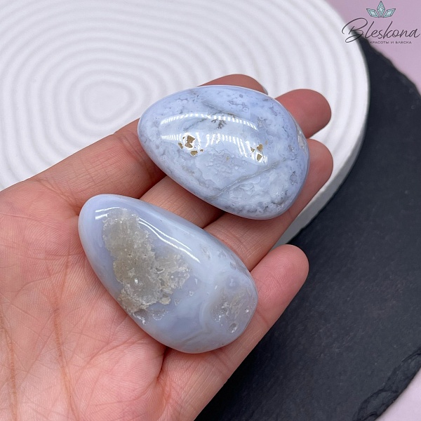 Агат голубой (Сапфирин) галтовка 43-48 мм